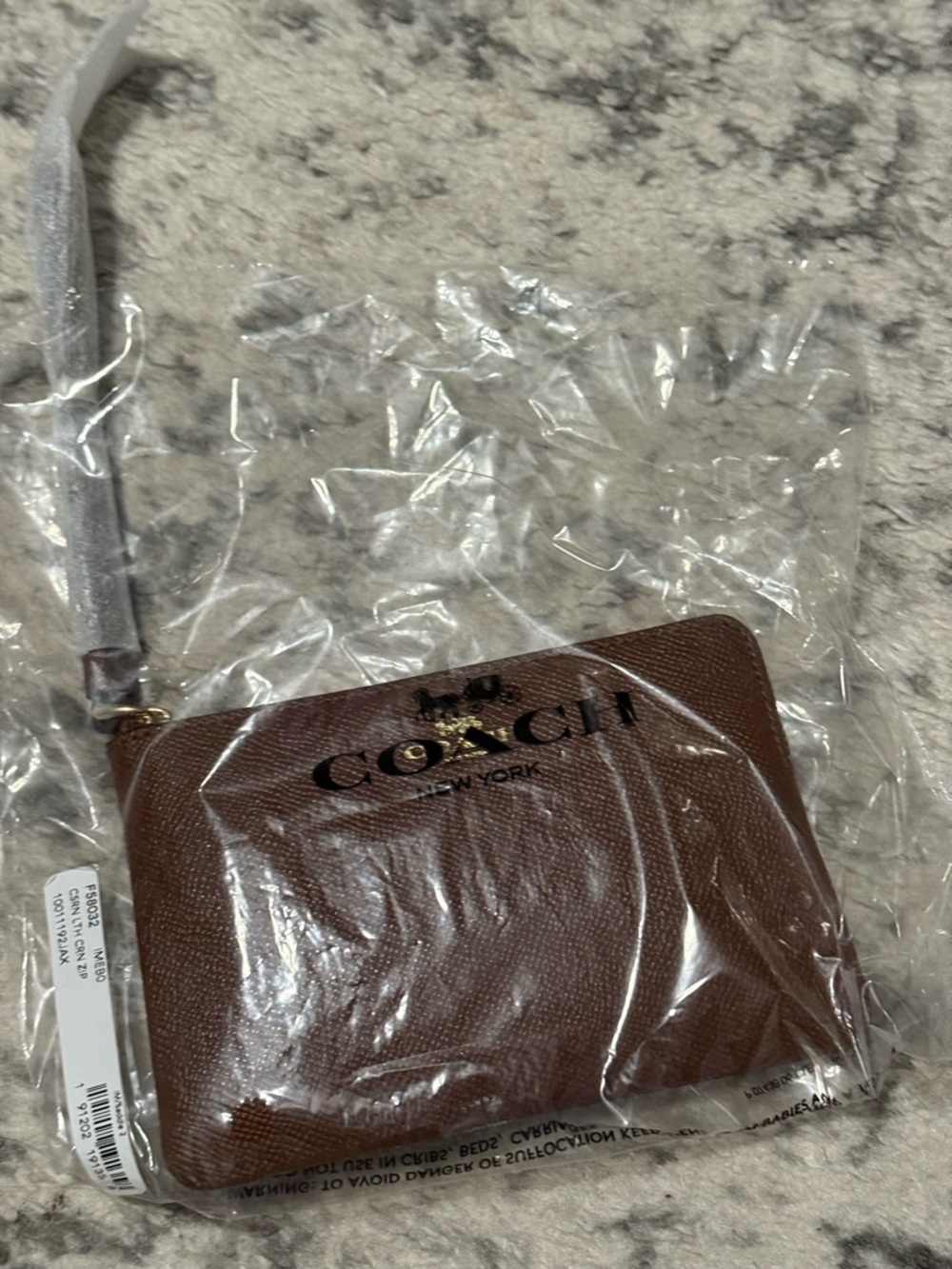 Coach Brown Pebbled Leather Wristlet Zip Pouch NWT - Picture 4 of 6